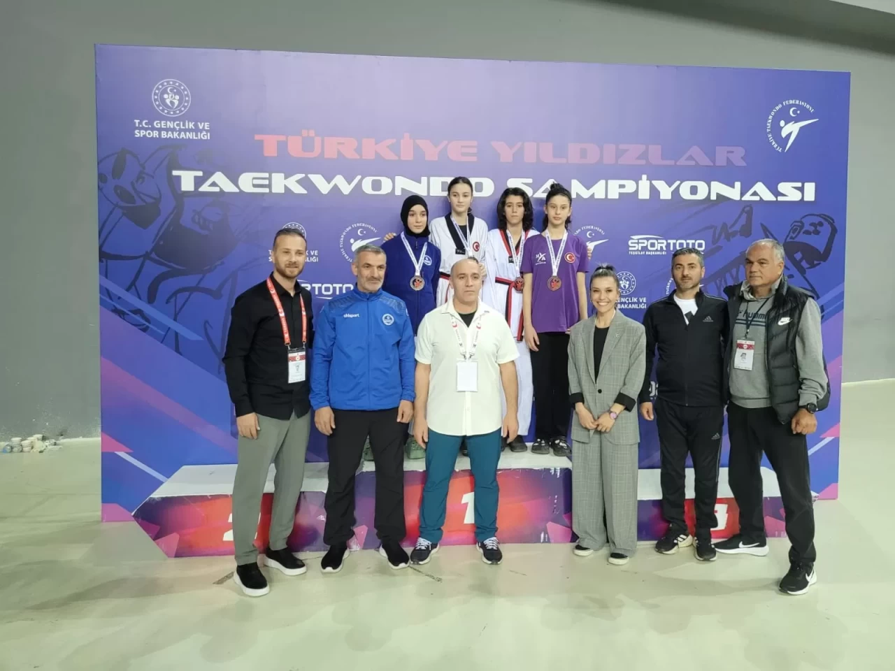 Melike Acar'dan Düzce'ye gurur: Yıldızlar Taekwondo Şampiyonası'nda Türkiye üçüncüsü