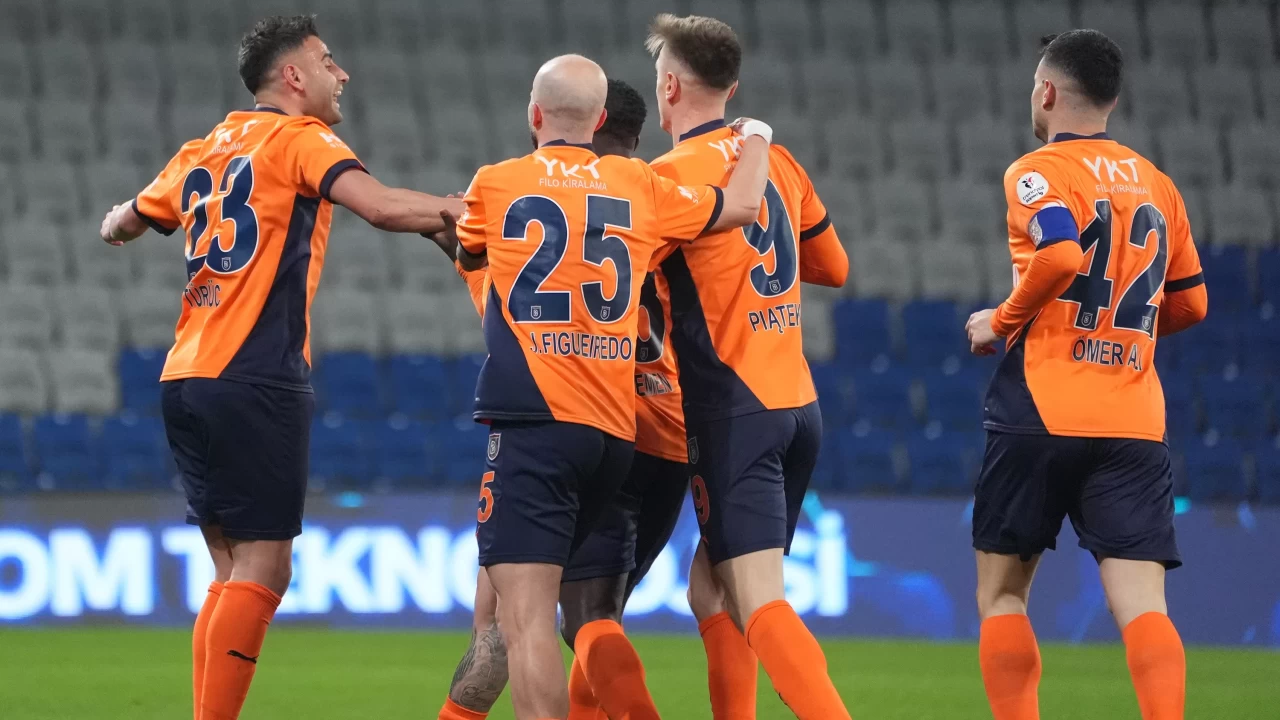 Süper Lig'de Başakşehir Sivasspor'u tek golle geçti