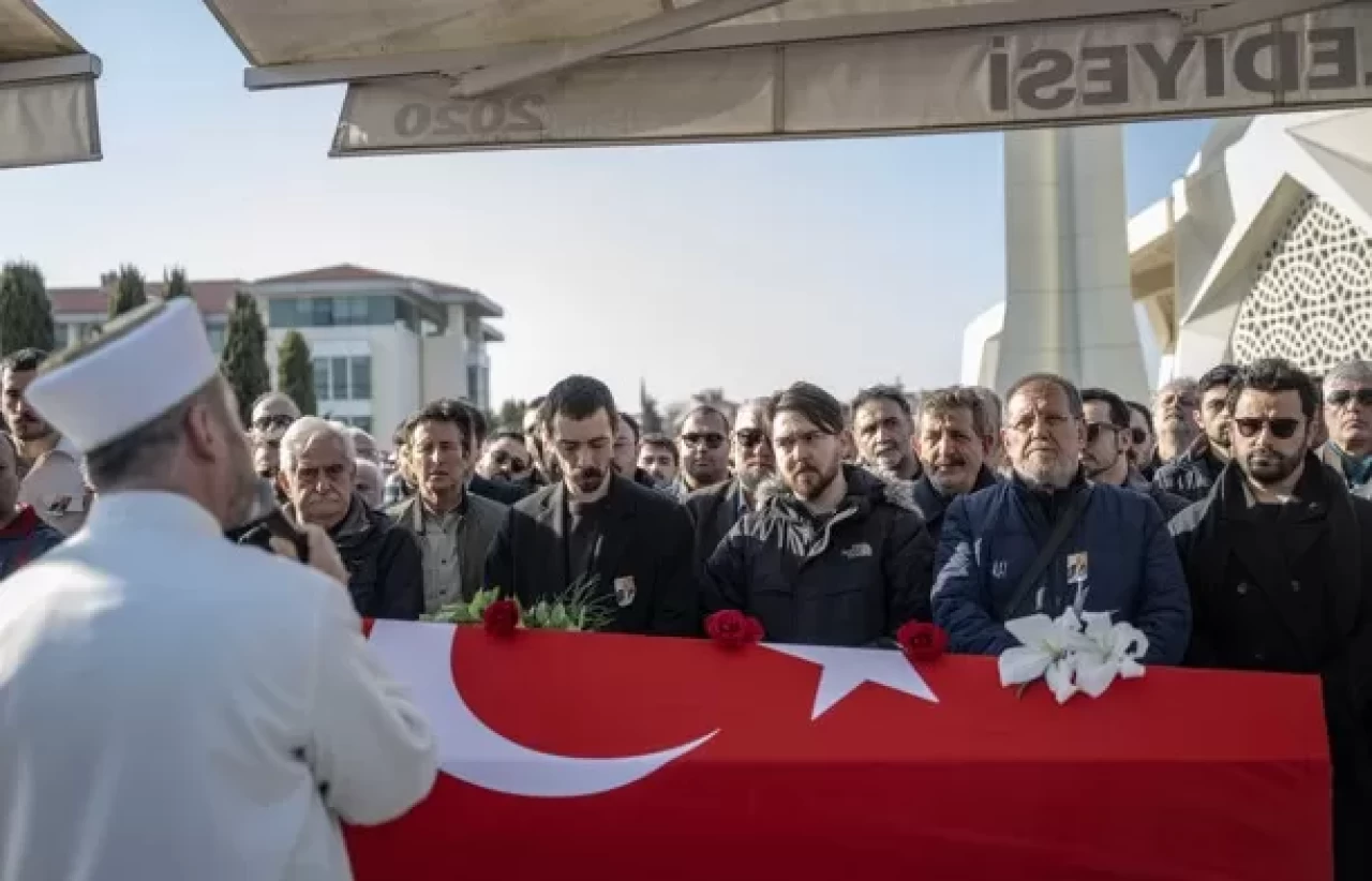 Yönetmen ve yapımcı Osman Sınav son yolculuğuna uğurlandı