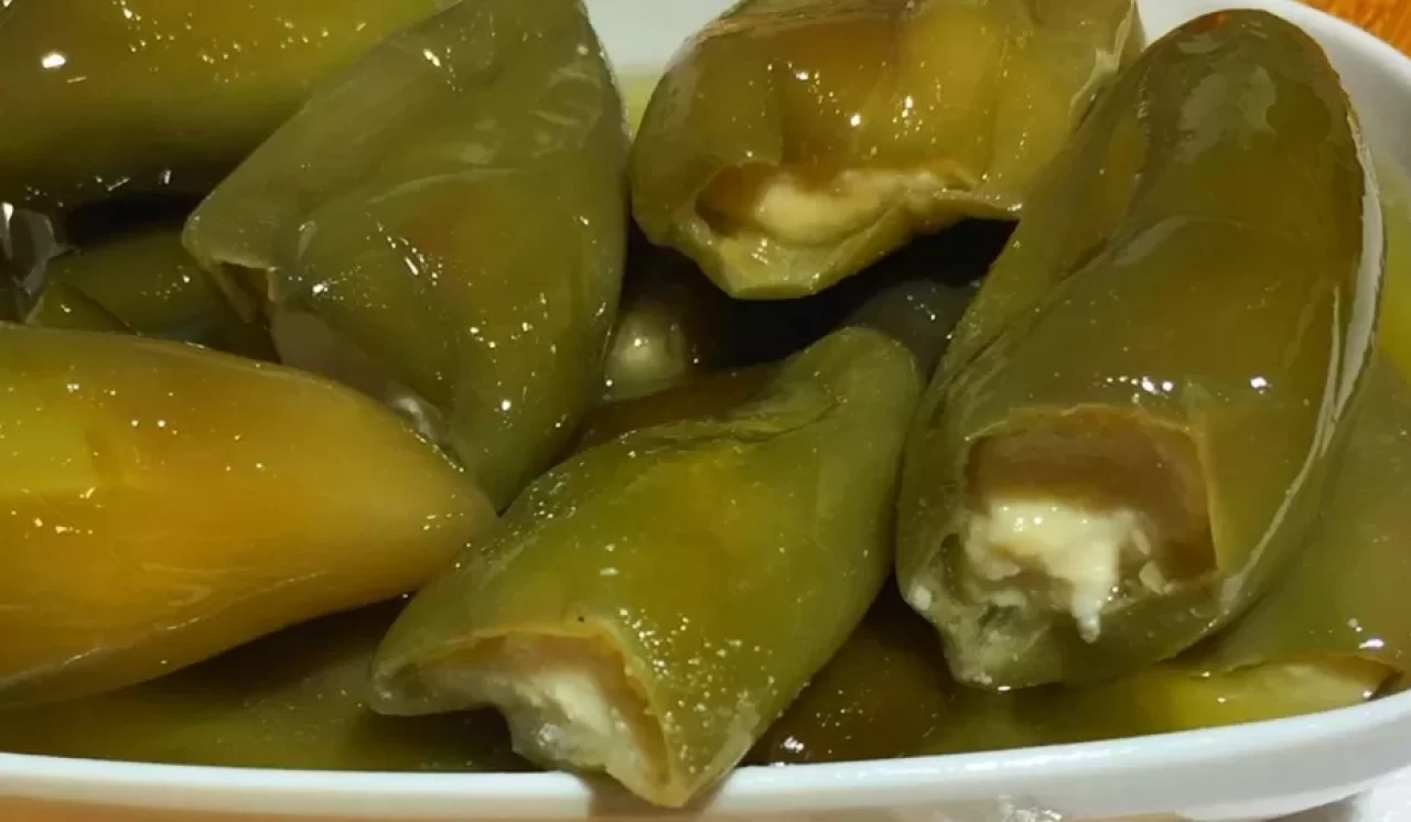Jalapeno peynir dolgulu turşu tarifi: Acı ve tatlı lezzetin mükemmel uyumu