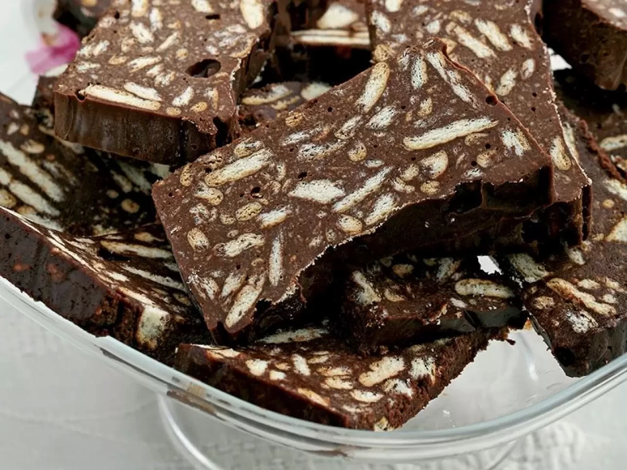 Yumurtasız Mozaik Pasta Tarifi: Pratik ve Lezzet Dolu Tatlı!