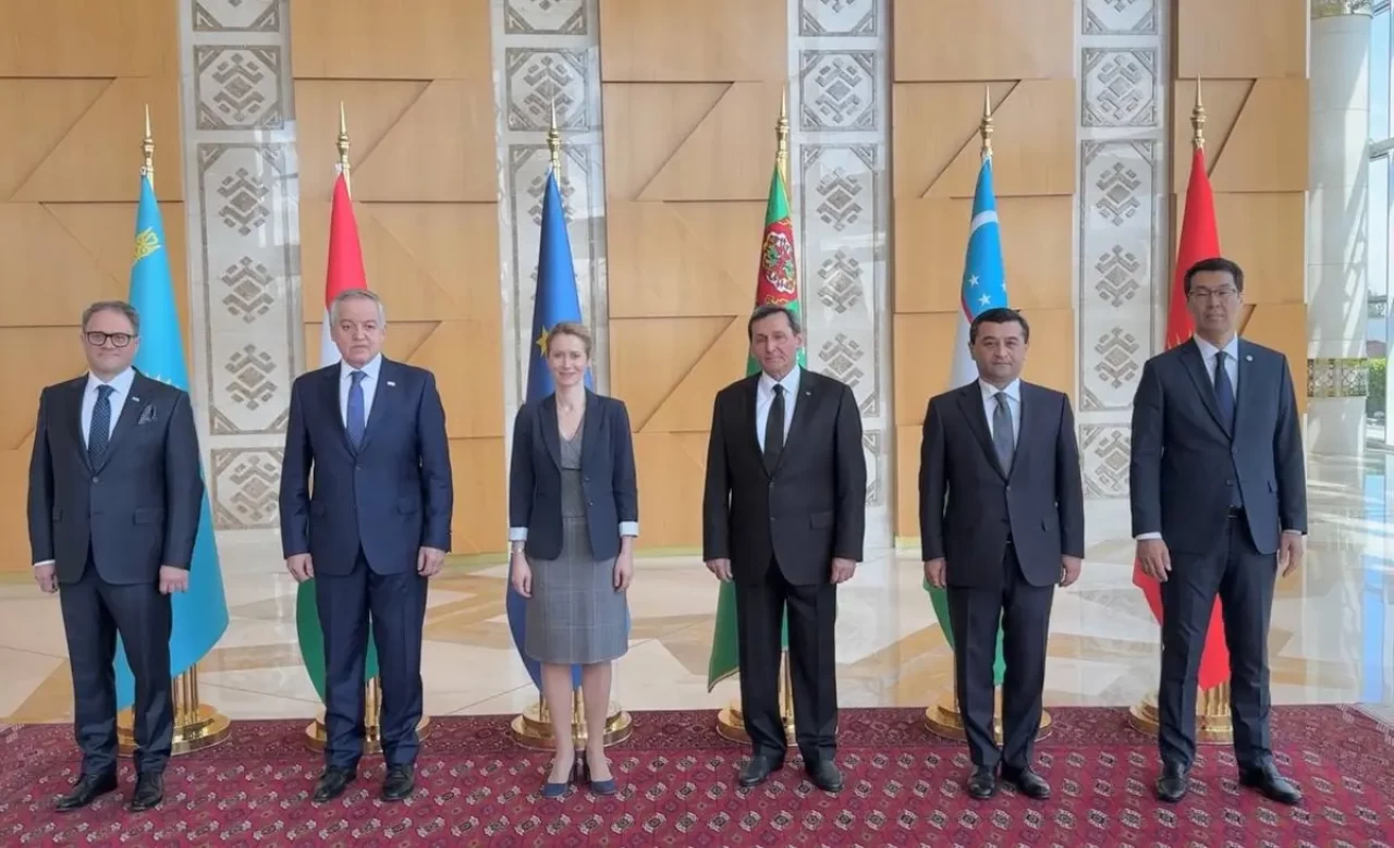 Özbekistan Cumhurbaşkanı Mirziyoyev, AB Dış İlişkiler Yüksek Temsilcisi Kallas'la görüştü