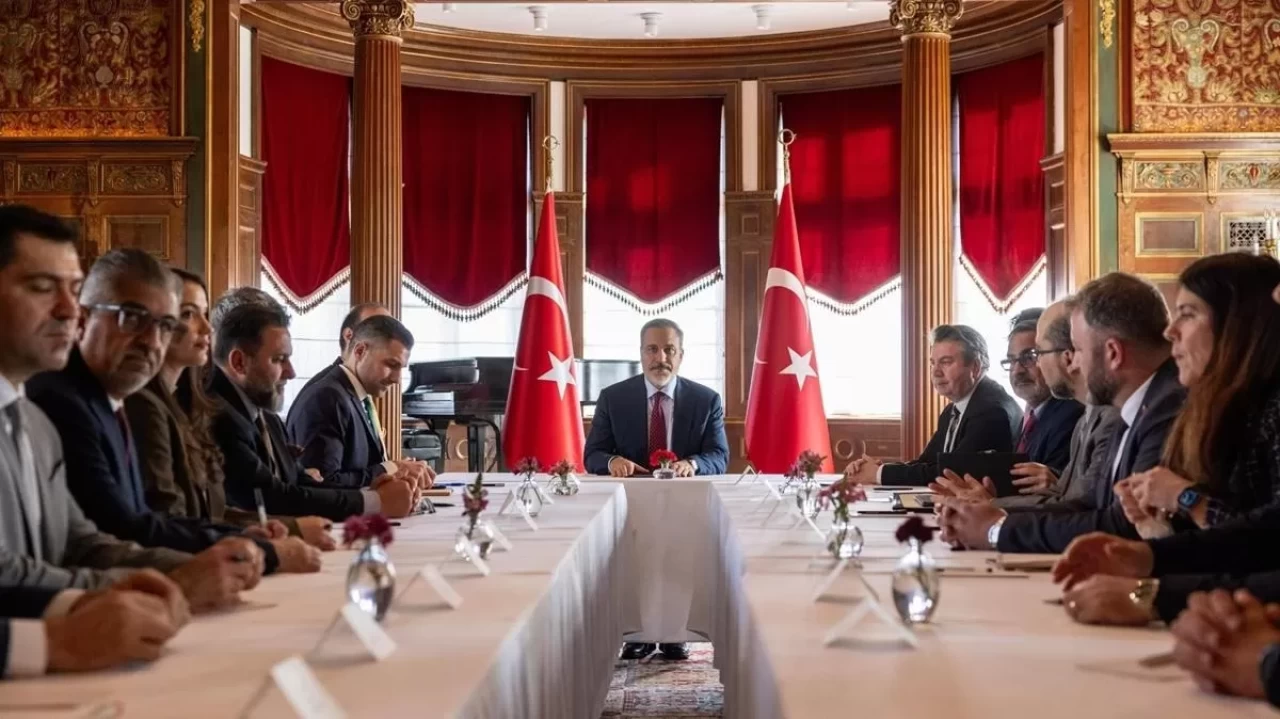 Bakan Fidan ABD'de... Suriye-Amerikan Toplumu Temsilcileri ile görüştü