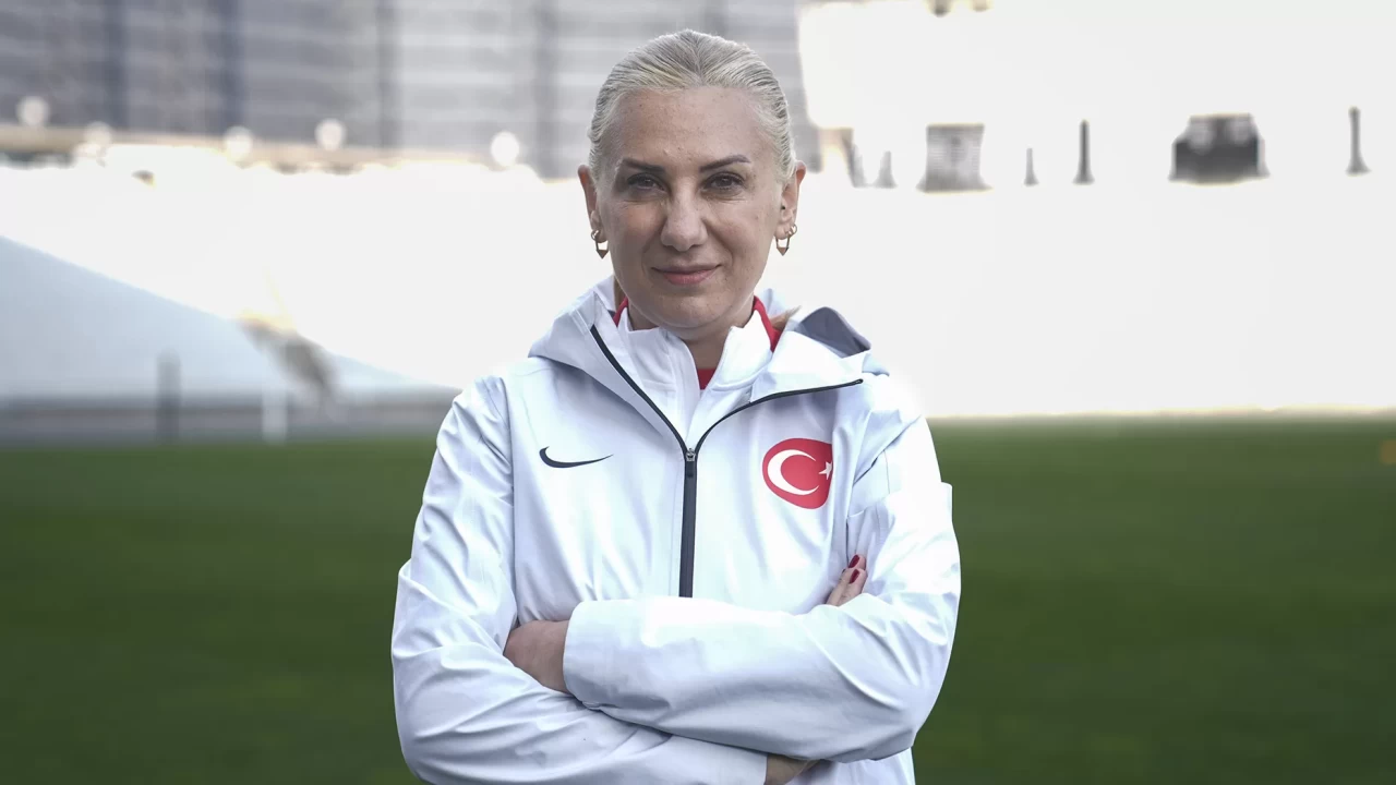 A Milli Kadın Futbol Takımı Teknik Direktörü Necla Güngör Kıragası: "Slovenya maçları grupta belirleyici olacak"