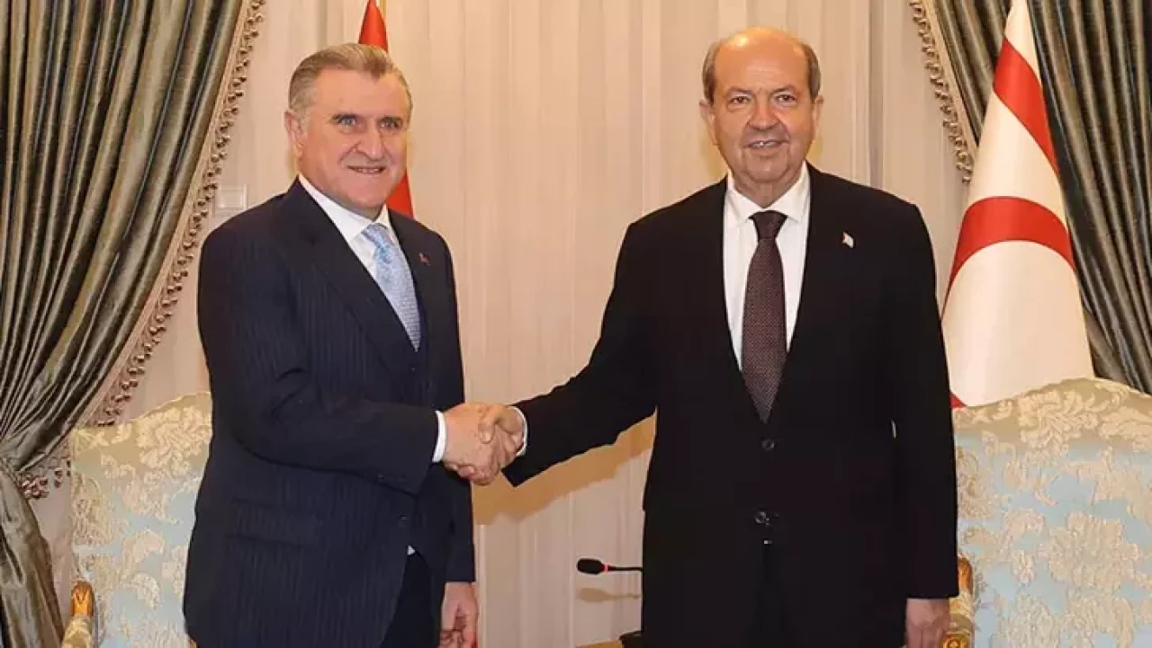 Gençlik ve Spor Bakanı Osman Aşkın Bak, KKTC Cumhurbaşkanı Tatar'ı ziyaret etti