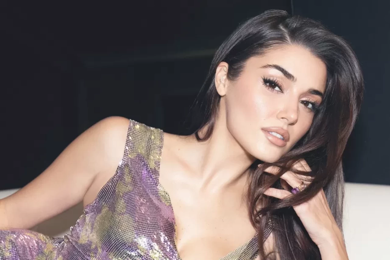 Hande Erçel, "İki Dünya Bir Dilek" filminde kendi yazdığı hikâyede başrol oynayacak
