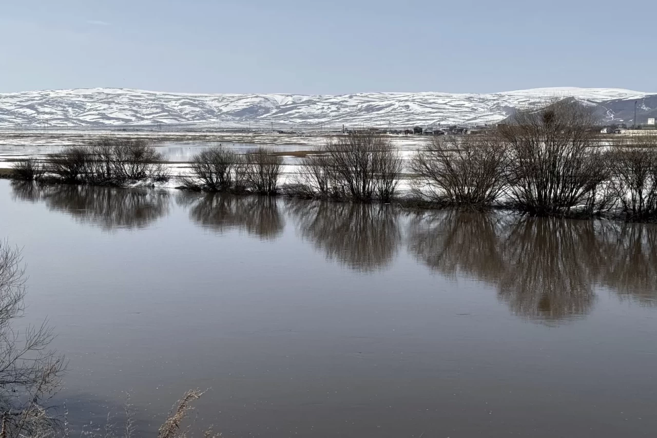 İklim değişikliği etkisi: Kura Nehri'nde buzlar tamamen çözüldü