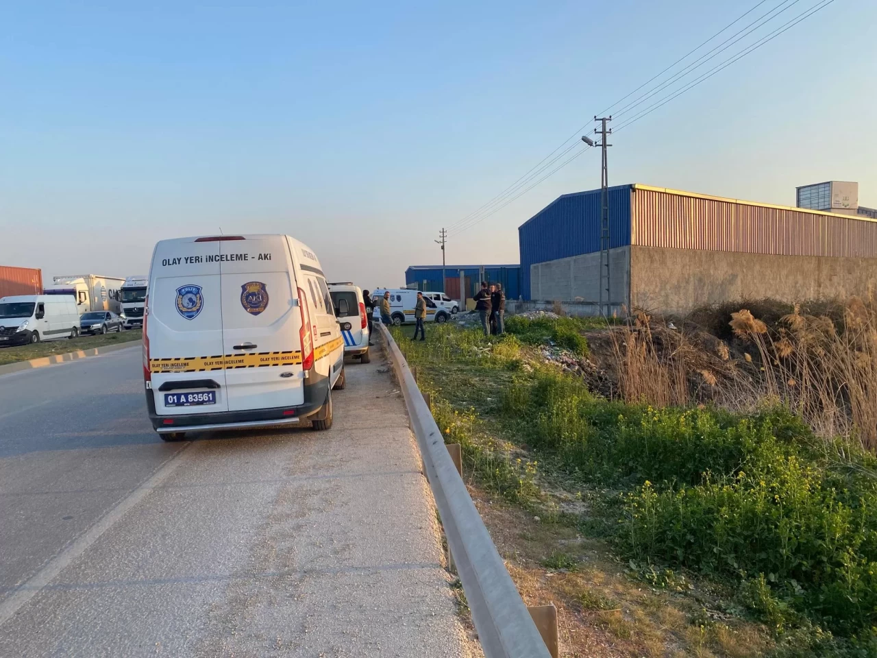 Adana'da gizemli buluntu: Dere yatağında insan iskeleti!