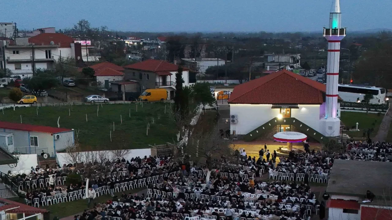 Batı Trakyalı Türkler iftar programında bir araya geldi