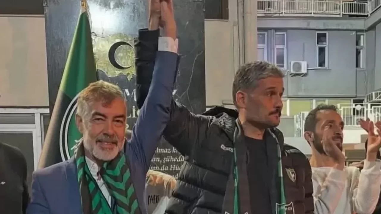 Yasin Özpek'ten Denizlispor taraftarına umut verici mesaj: "Biz rantın değil, sevdanın peşindeyiz"