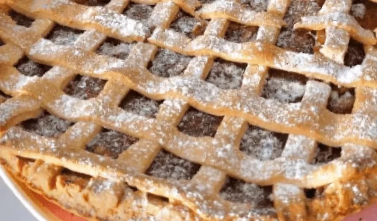 Elmalı turtaya lezzet katan malzeme! Pastane ustaları bu sırrı saklıyor