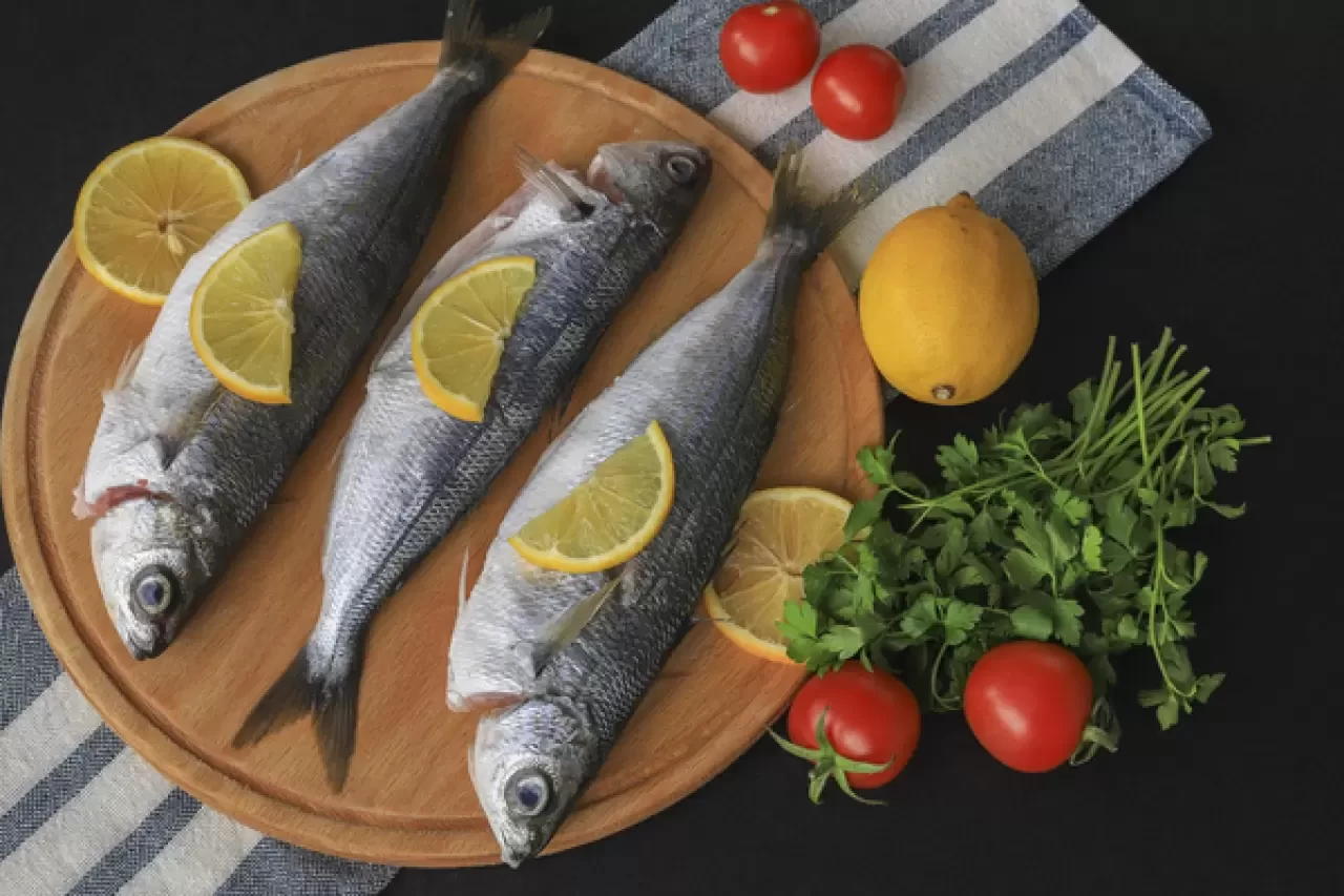 Fırında ve Tavada Lüfer Balığı Pişirmenin İpuçları ve Püf Noktaları