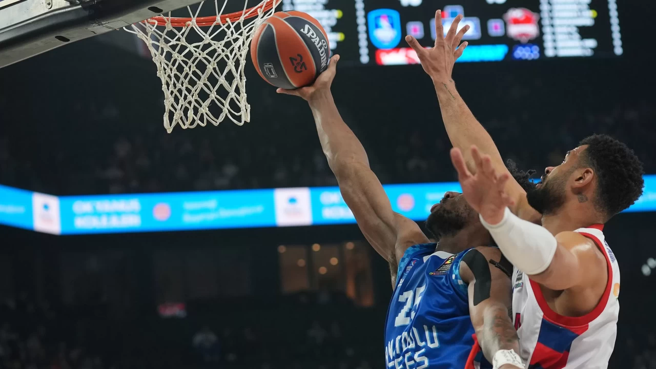 Anadolu Efes, EuroLeague'de Baskonia'yı rahat geçti | Maç Sonucu: Anadolu Efes 92-76 Baskonia