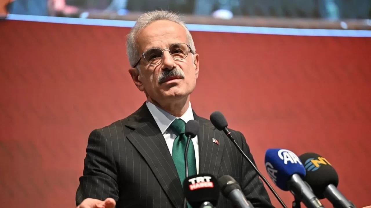 Bakan Uraloğlu, 5G'nin TBMM'de deneyimlenebildiğini bildirdi