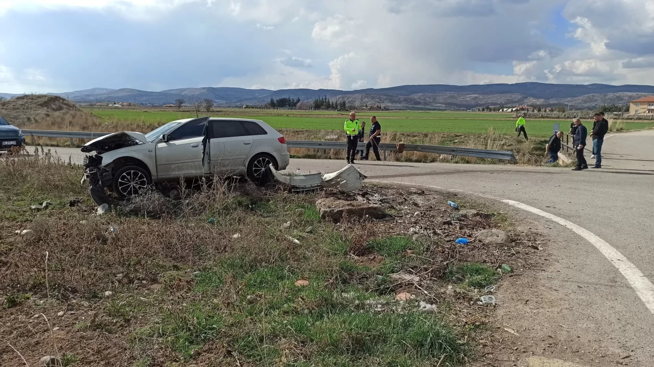 Kahramankazan'da feci kaza: Sulama kanalına düşen otomobilde 3 çocuk yaralandı