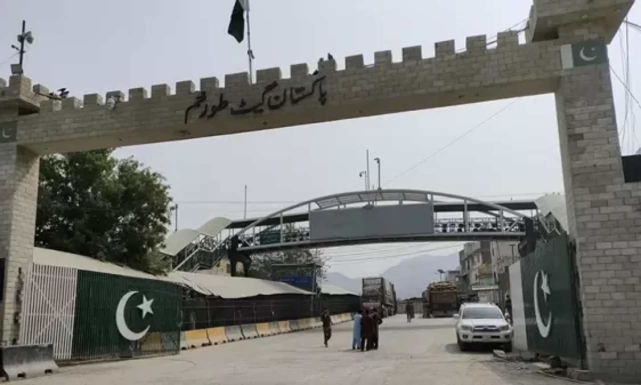 Pakistan ile Afganistan arasında sınırda geçici ateşkes konusunda anlaşmaya varıldı