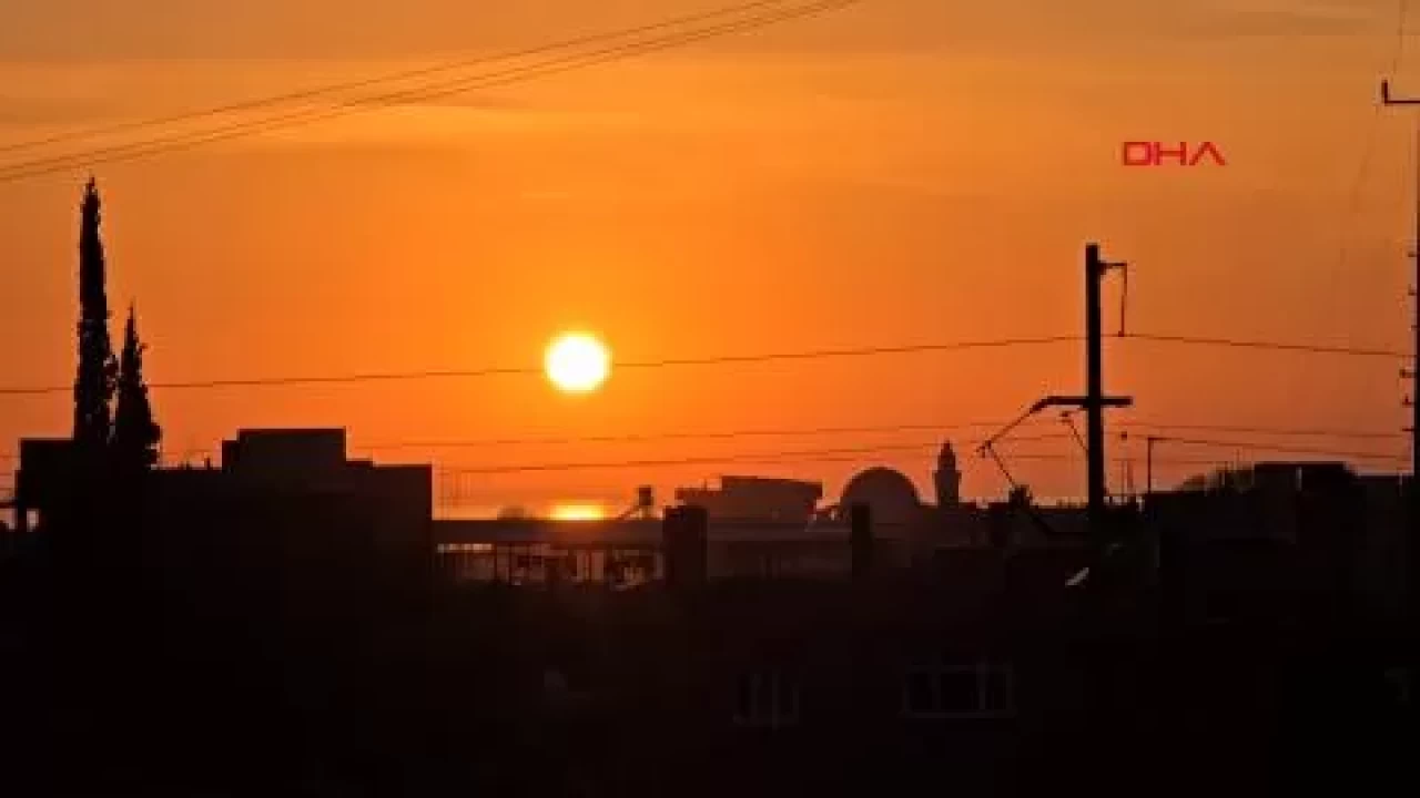 Hatay'da gün batımı, kartpostallık görüntüler oluşturdu