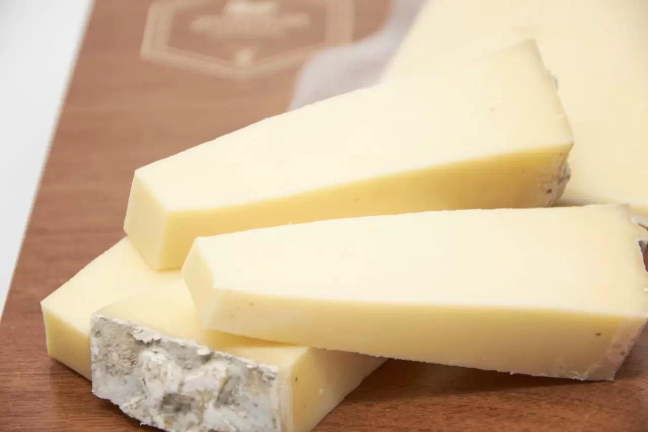 Küflü Kaşar Yenir Mi? Sağlığa Zararı Var Mı?