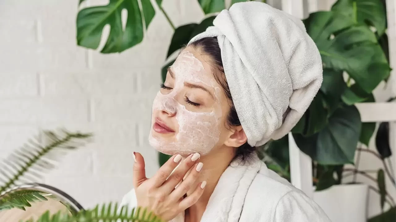 Yağlı Ciltler İçin Etkili Bakım Rutini ve Cilt Yağlanmasının Sebepleri