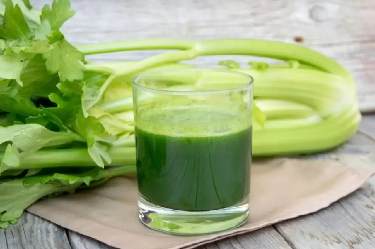 Kereviz Sapı Suyu Tarifi: Sağlık İçin Faydaları ve Yapılışı