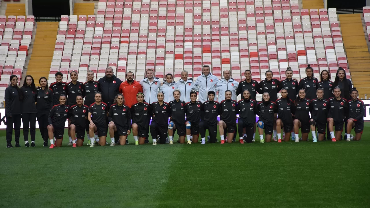 A Milli Kadın Futbol Takımı, Slovenya sınavına hazır