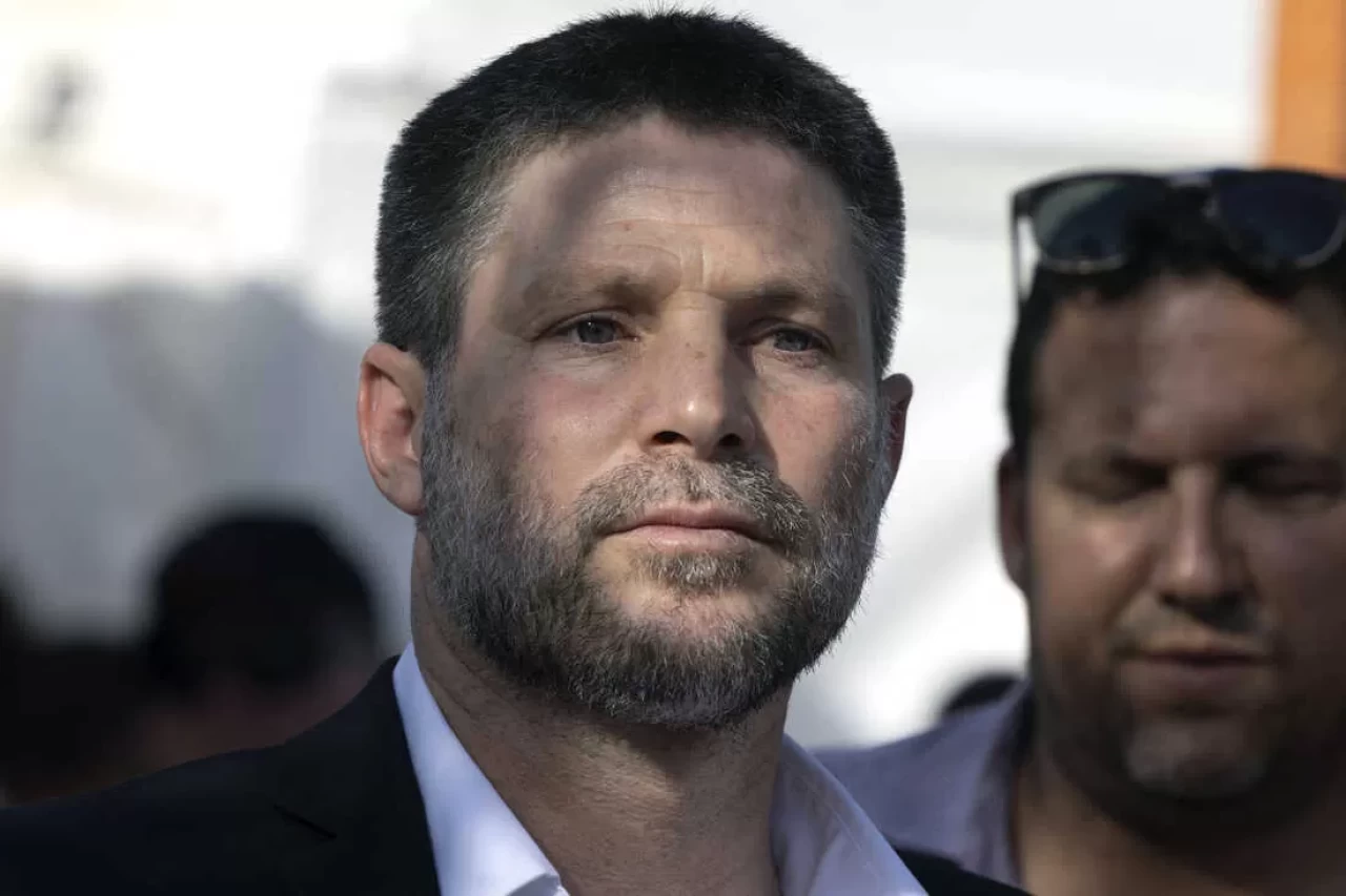 İsrail Maliye Bakanı Smotrich kabinedeki görevinden istifa etti
