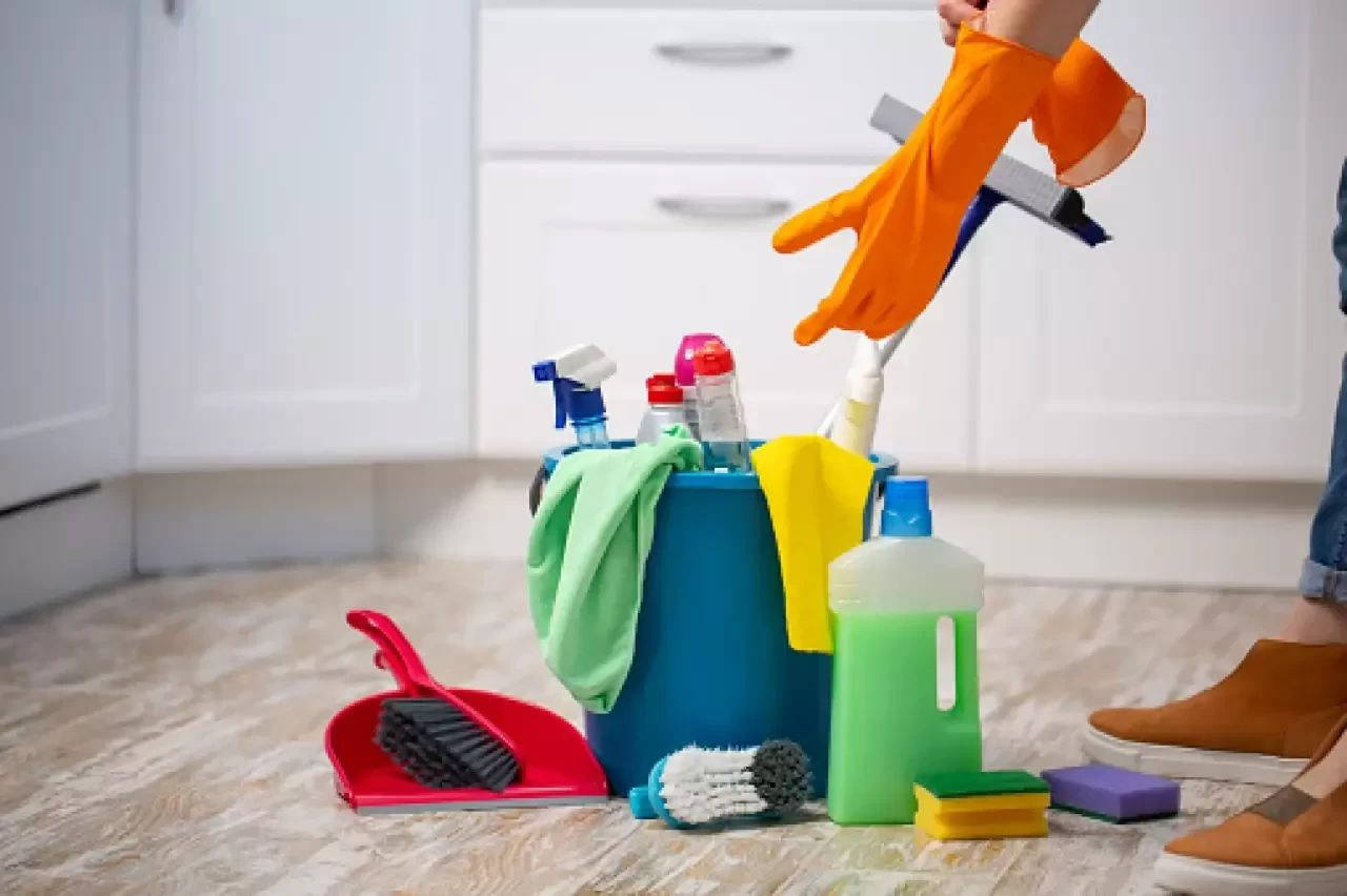 Temizlik mi, Zehir mi? Evde Kullandığınız Ürünlerin Gizli Tehlikeleri!