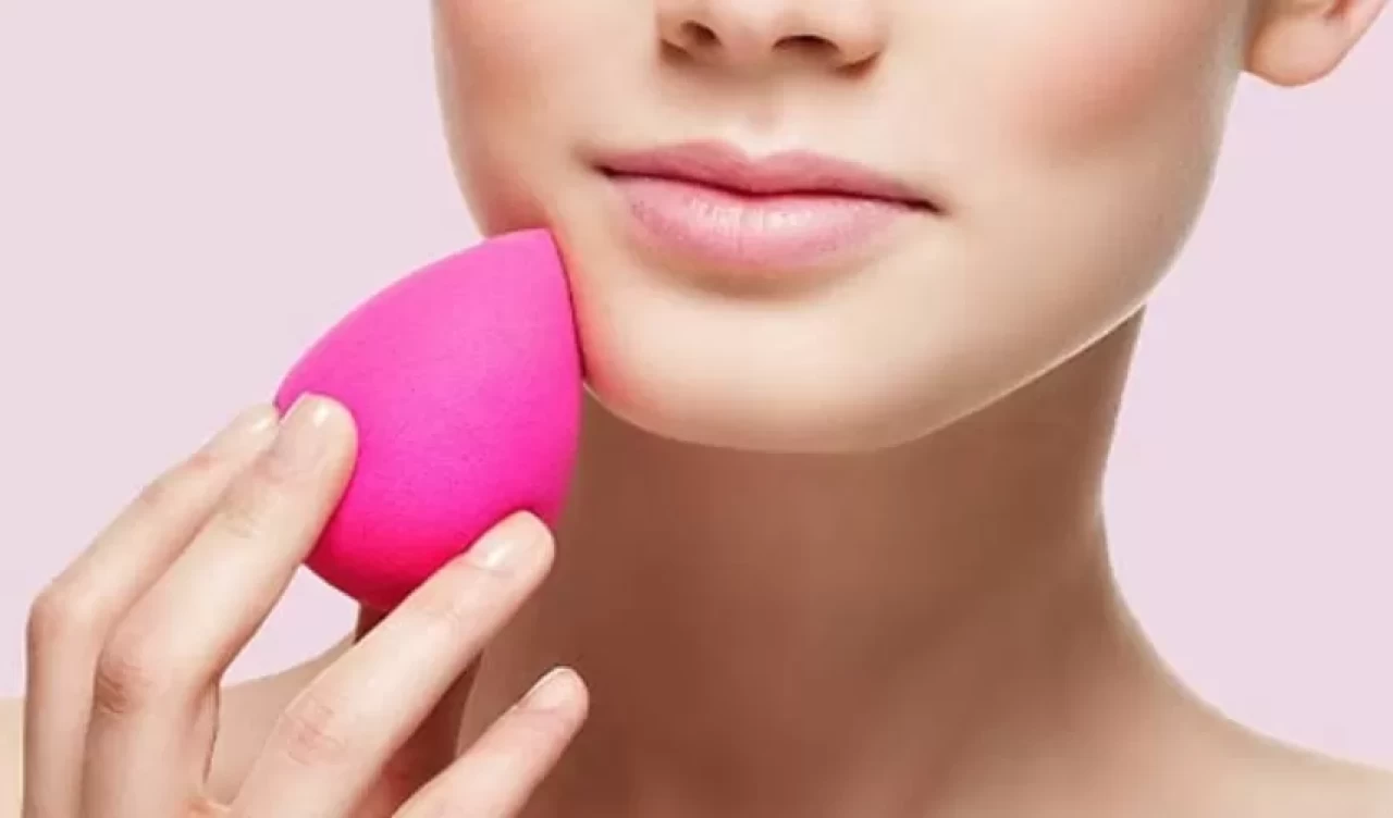 Fondöten ve kapatıcı için hangi süngerleri tercih etmelisiniz?