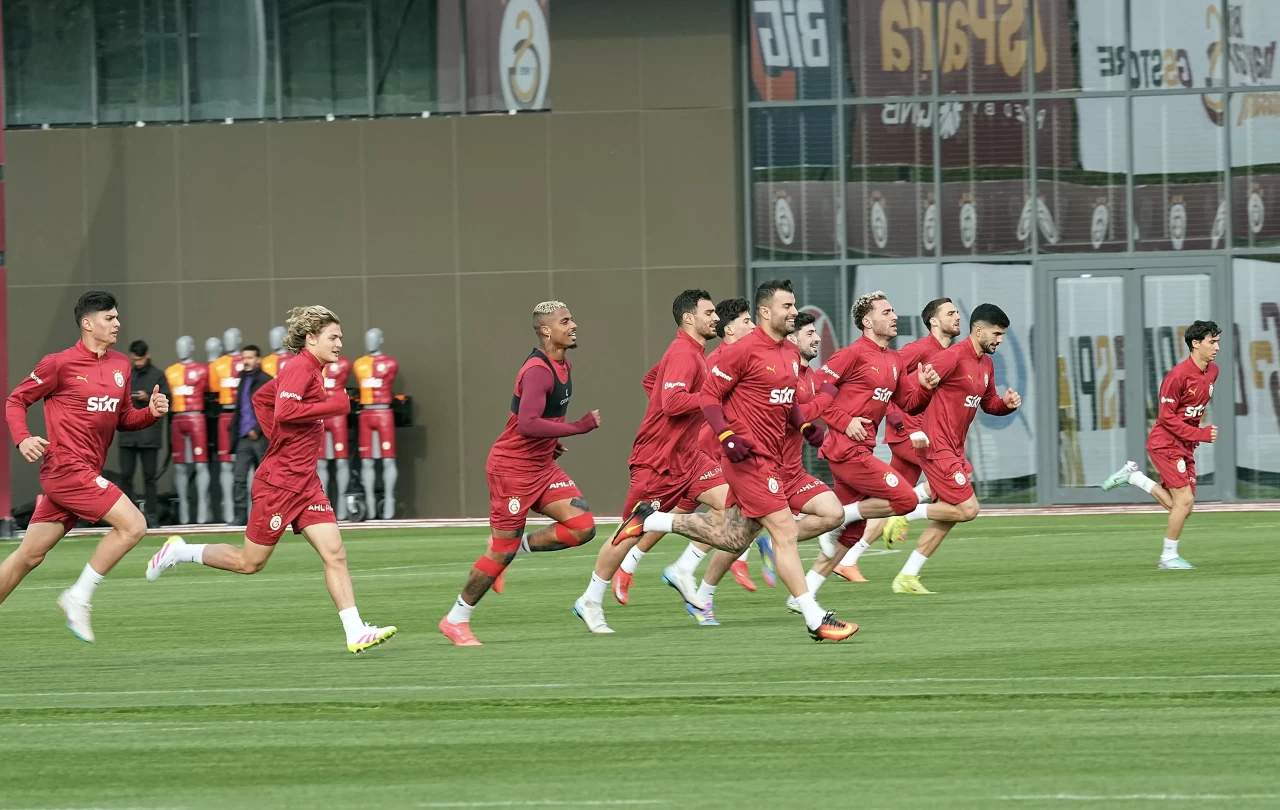 Galatasaray, Samsunspor maçı öncesi hazırlıklara hız verdi