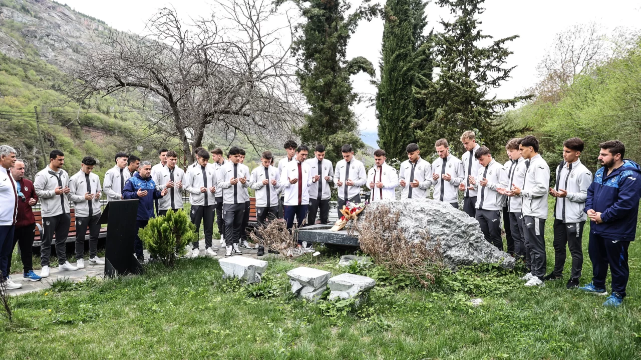 Trabzonspor 19 Yaş Altı Takımı, efsane isimleri unutmadı