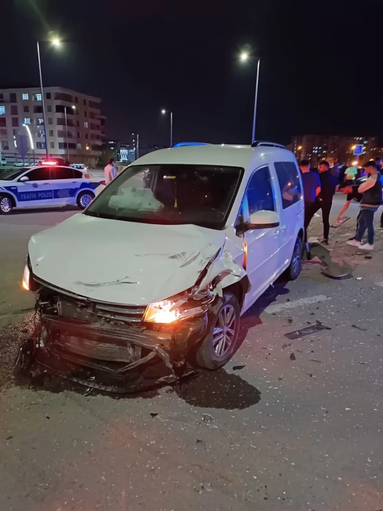 Batman'da otomobil ve hafif ticari araç çarpıştı: 7 yaralı