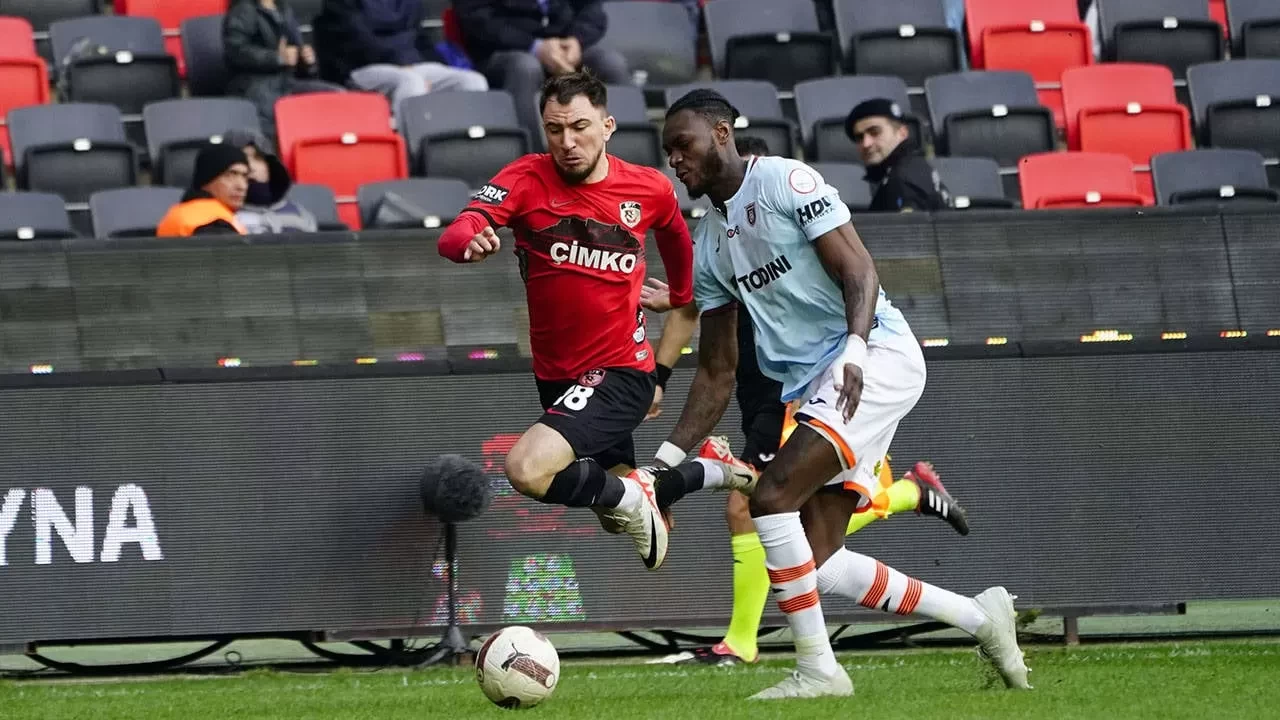 Başakşehir yarın Göztepe'yi konuk ediyor