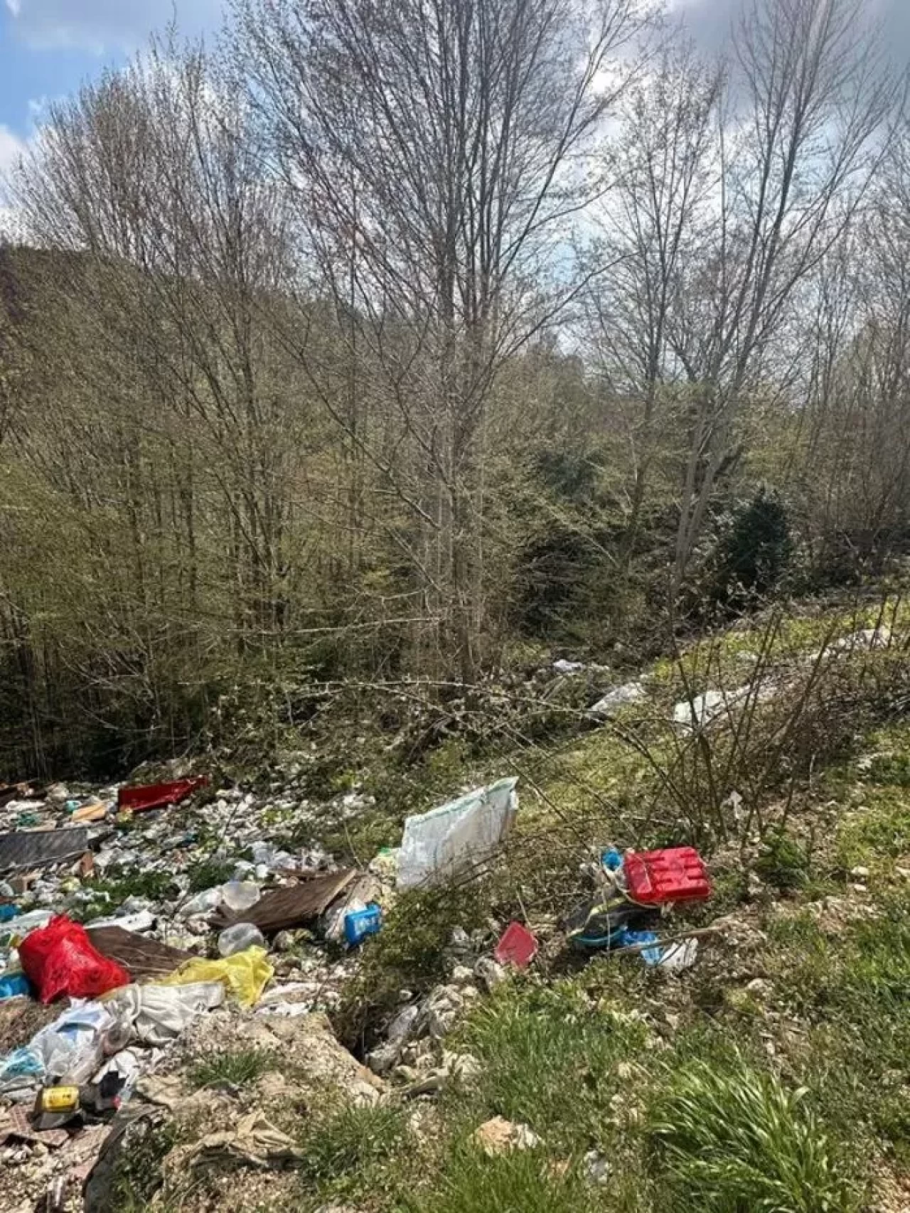 Eşsiz yayla manzarasına çöp gölgesi! Acelle Yaylası çöplüğe döndü