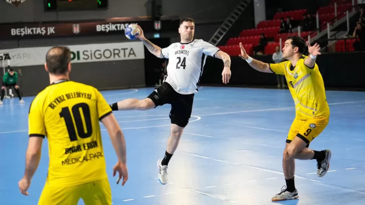 Beşiktaş, play-off serisine galibiyetle başladı | Hentbol Süper Ligi'nde Beşiktaş 29-26 Beykoz Belediyespor