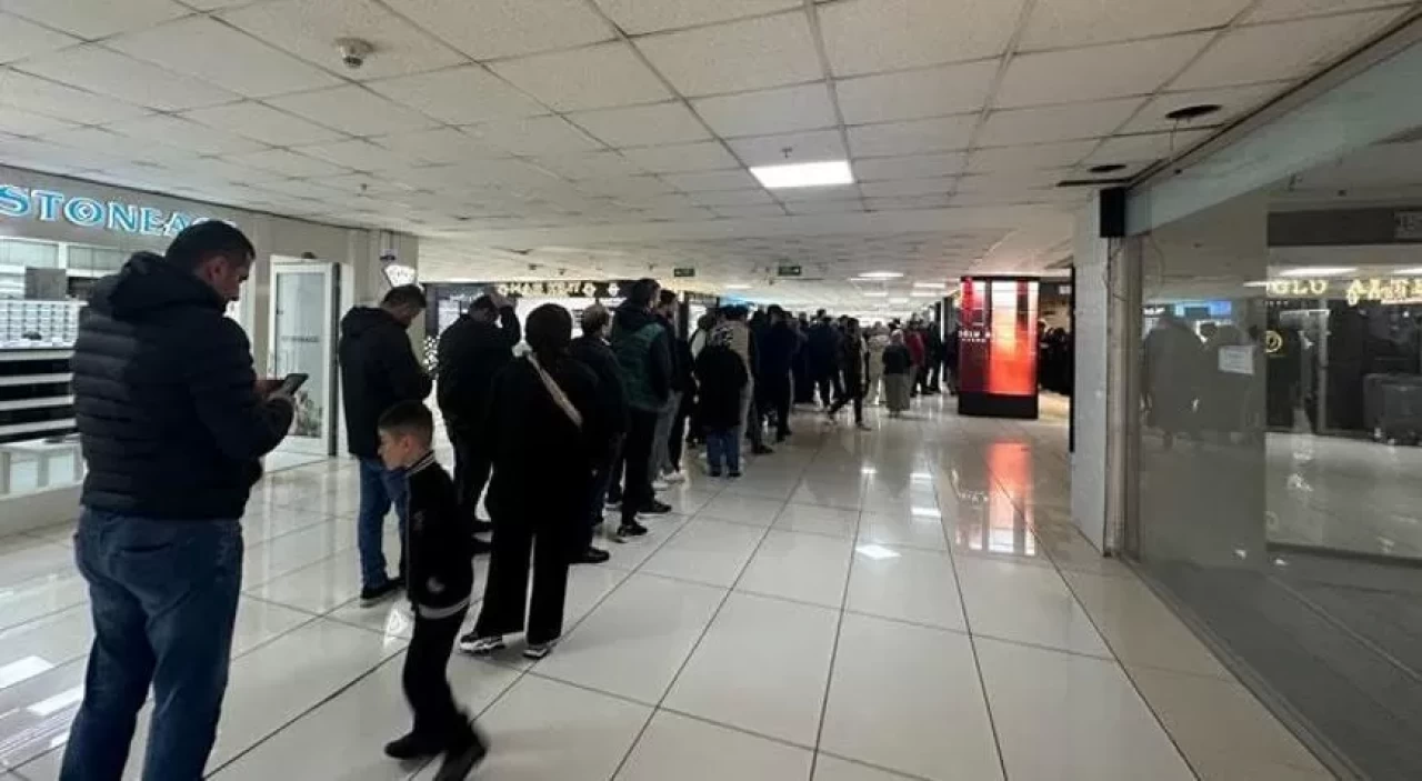 Fiyatlar geriledi: İstanbul'da altın kuyruğu