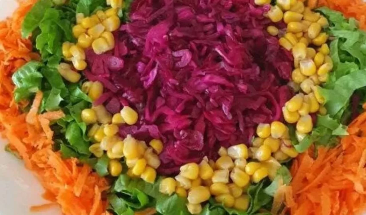 Mor lahana salatası nasıl yapılır?