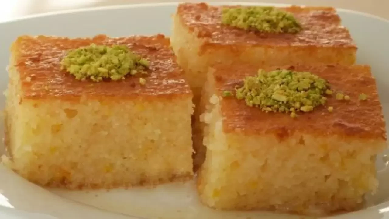 Yoğurtlu İrmik Tatlısı Tarifi: Pratik ve Hafif Bir Lezzet