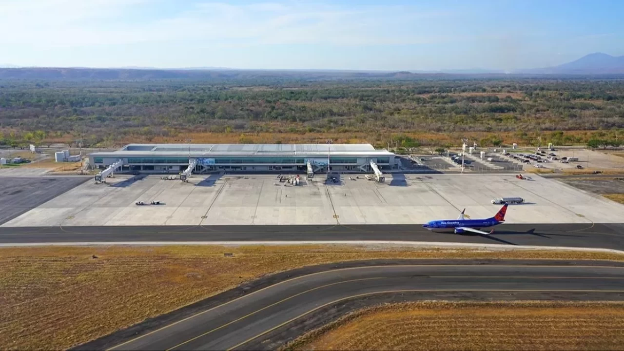 Türkiye'ye açıkça teklif: Havalimanlarımızı siz işletin