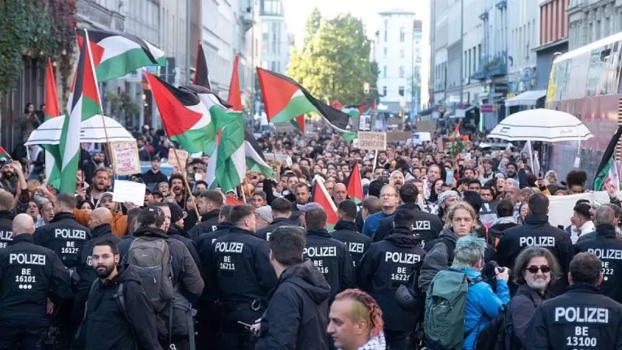 Berlin'deki Filistin destek gösterisi sonrası 4 yabancı vatandaşa sınır dışı kararı