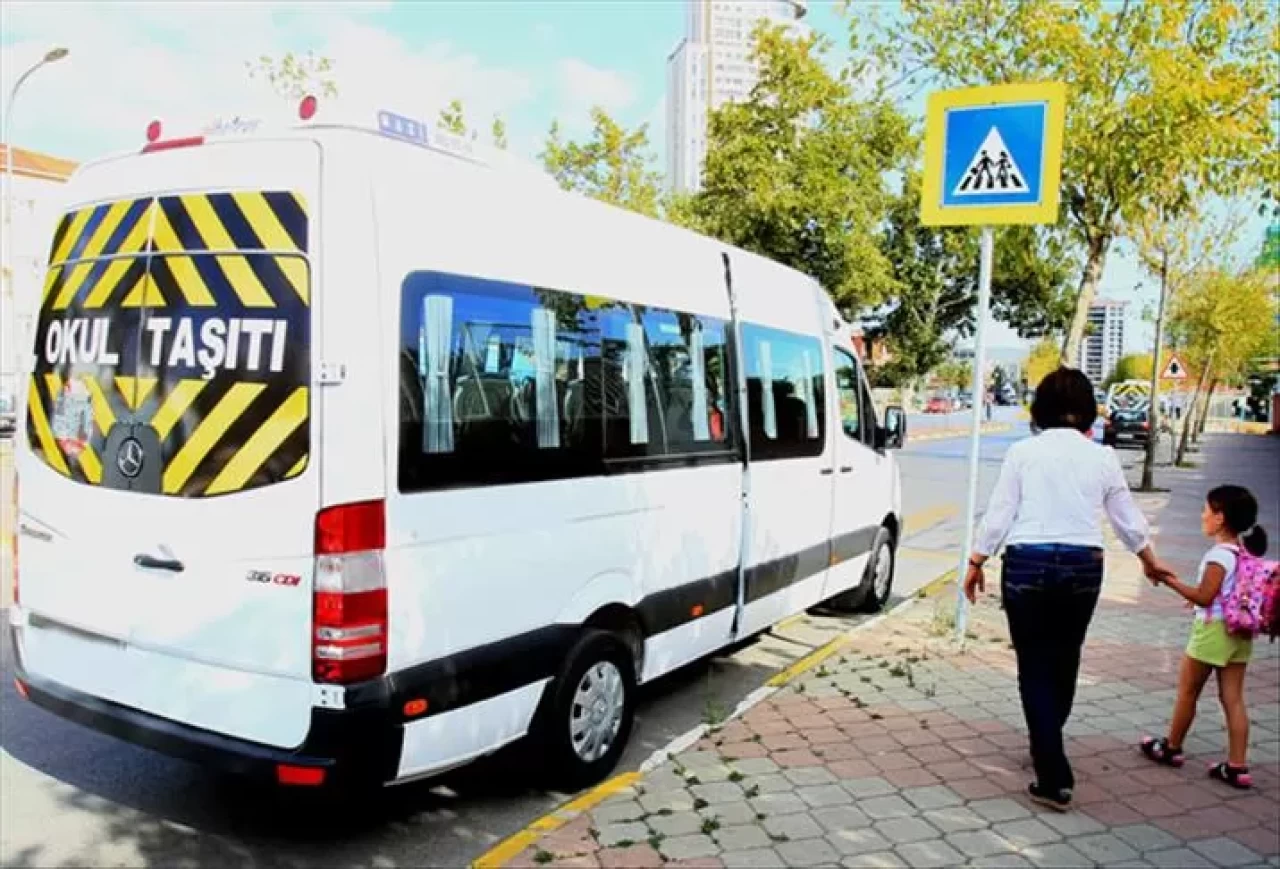 Alanya'da korsan servisçilik yapan sürücüye 46 bin TL ceza