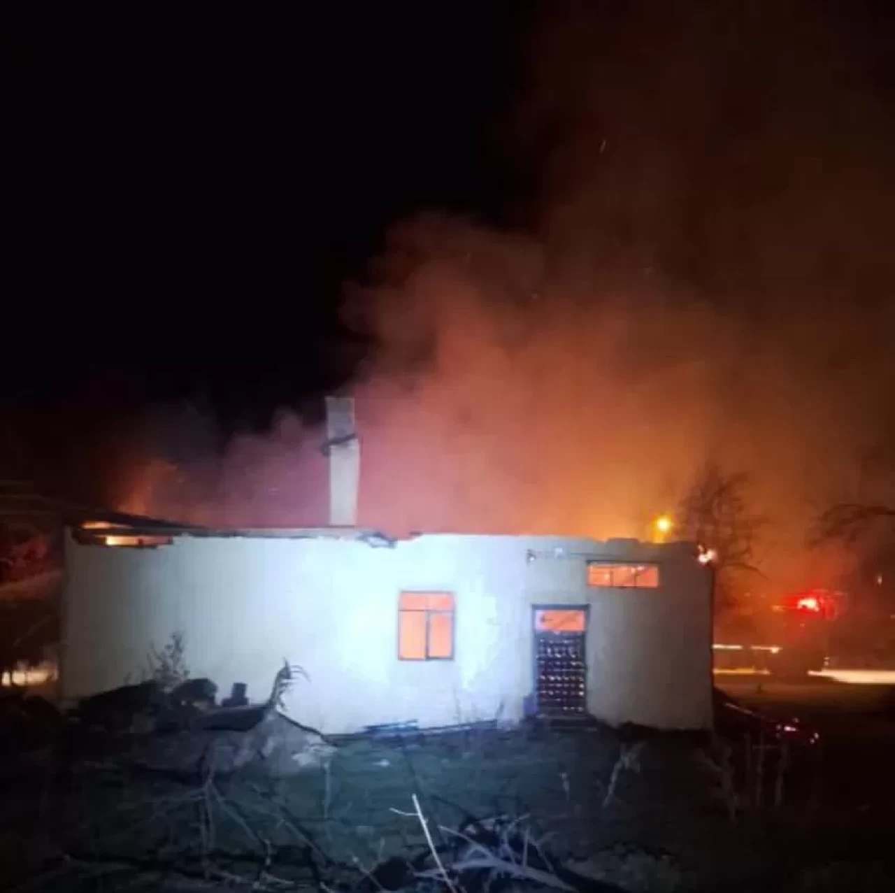 Çankırı'da eski okul alevlere teslim oldu: Kullanılmaz hale geldi!