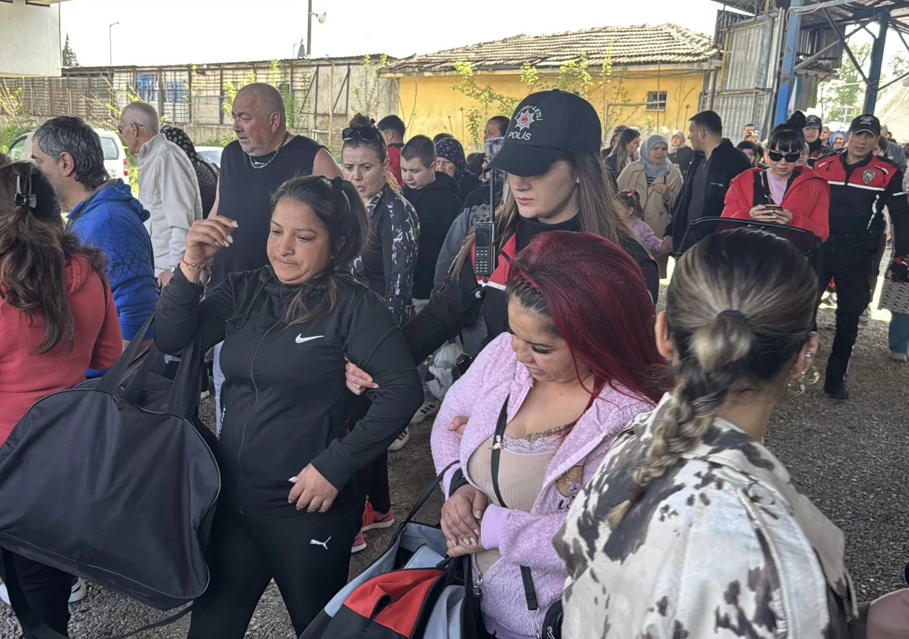 Bulgar uyruklu şüpheliler, Edirne Ulus Pazarı'nda hırsızlık yaptı