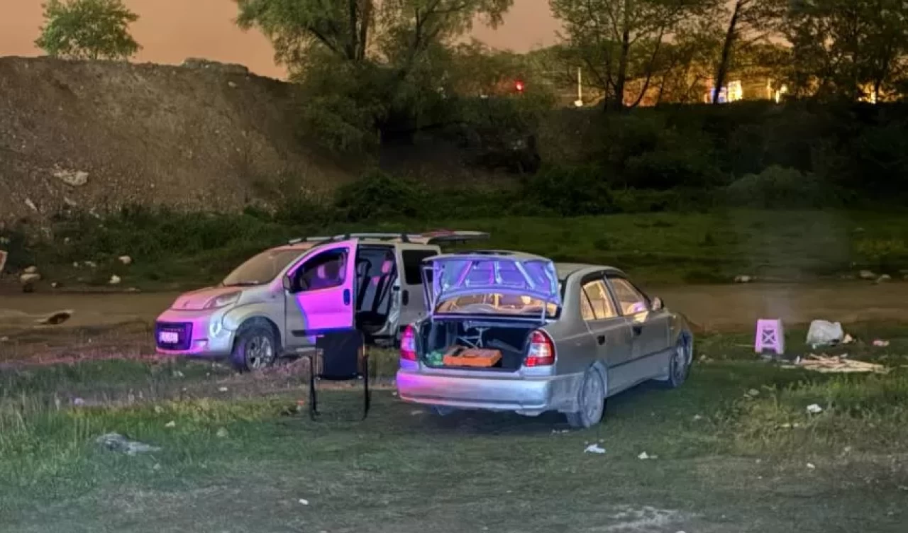 Dere kenarında çıkan kavgada biri emekli polis, iki kişi silahla vurularak yaralandı