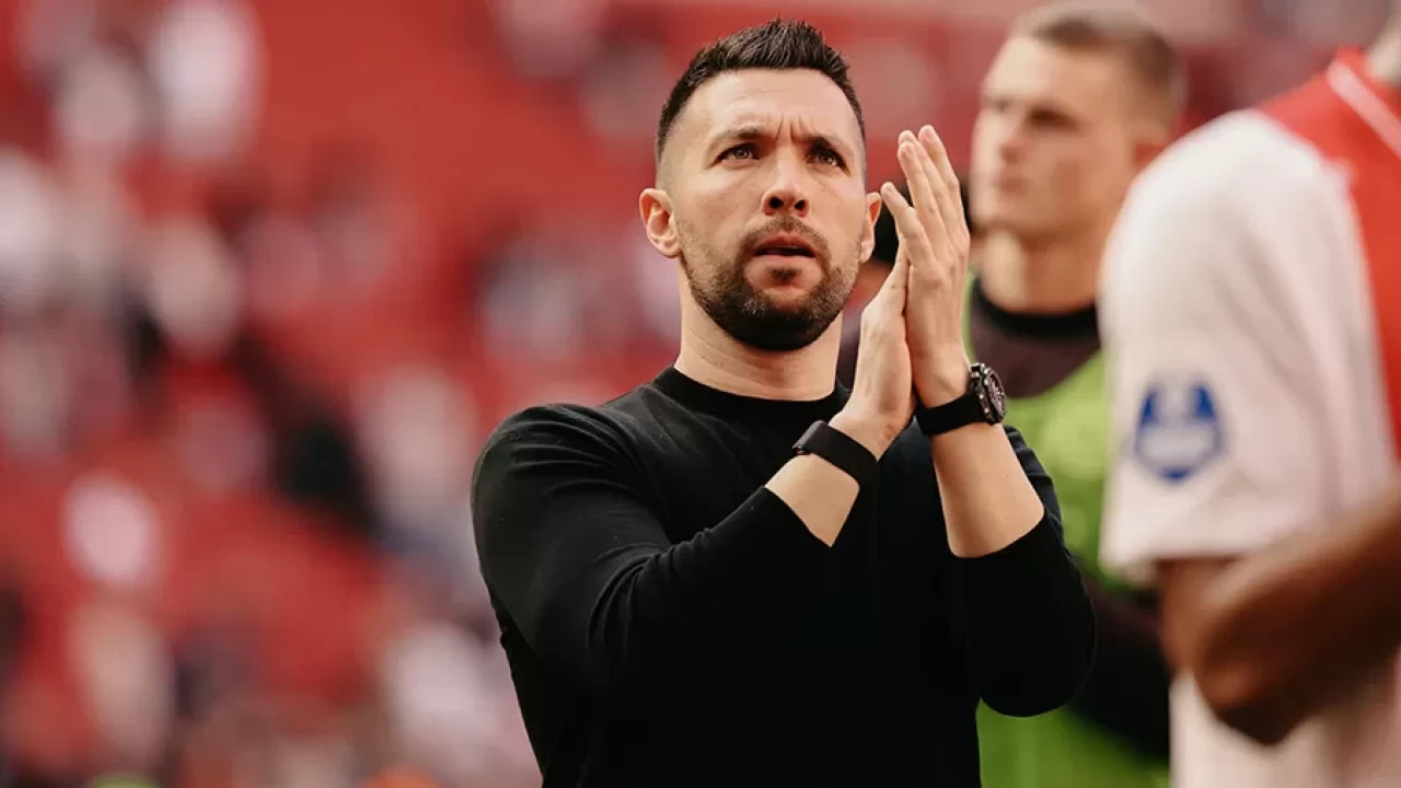 Ajax, Farioli önderliğinde Hollanda şampiyonluğuna koşuyor