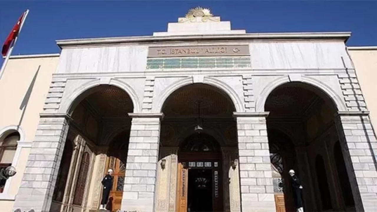 ''Bazı öğretmenlerin açığa alındığı'' iddiasına yalanlama! İstanbul Valiliği'nden açıklama geldi