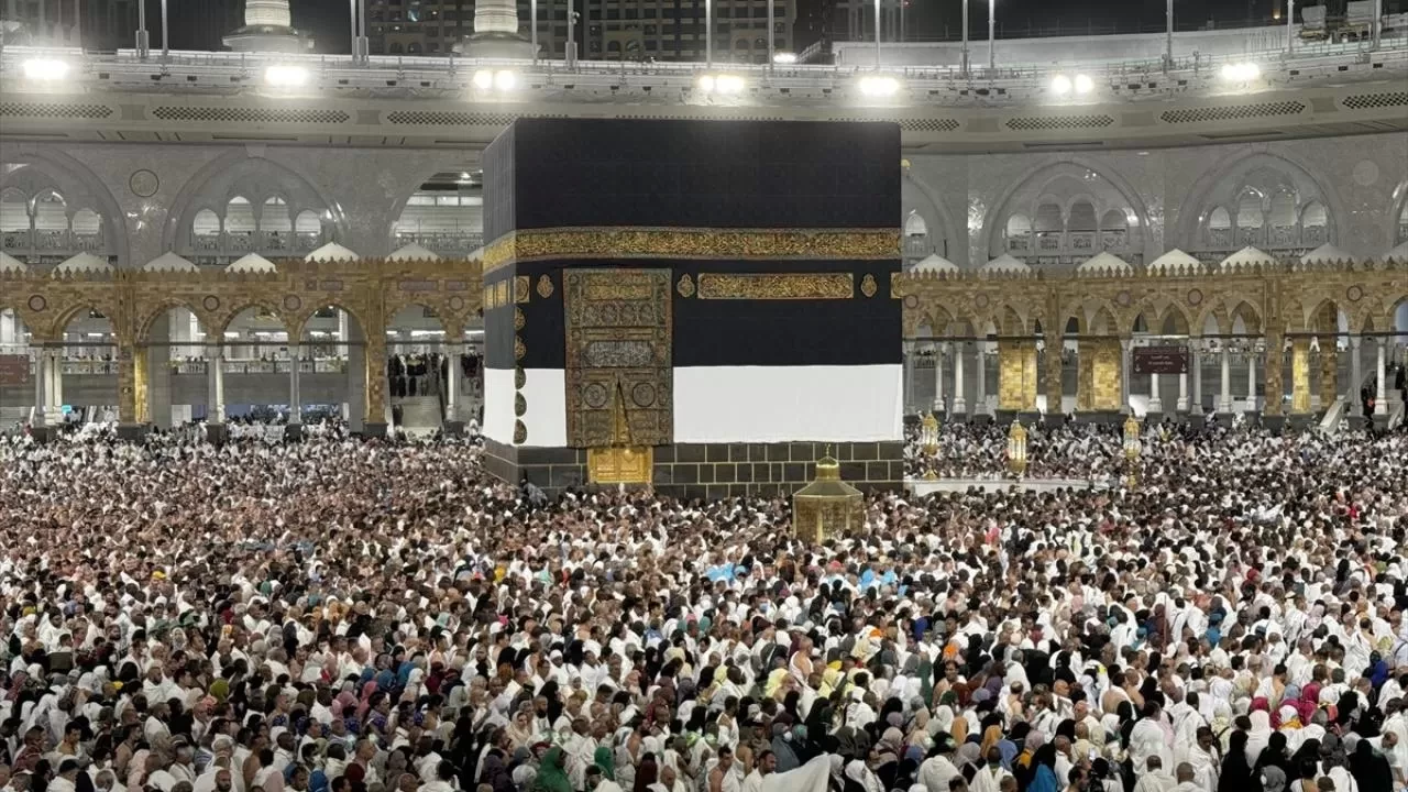 Suudi Arabistan, Mekke'ye sadece hac vizesi olanları alacak