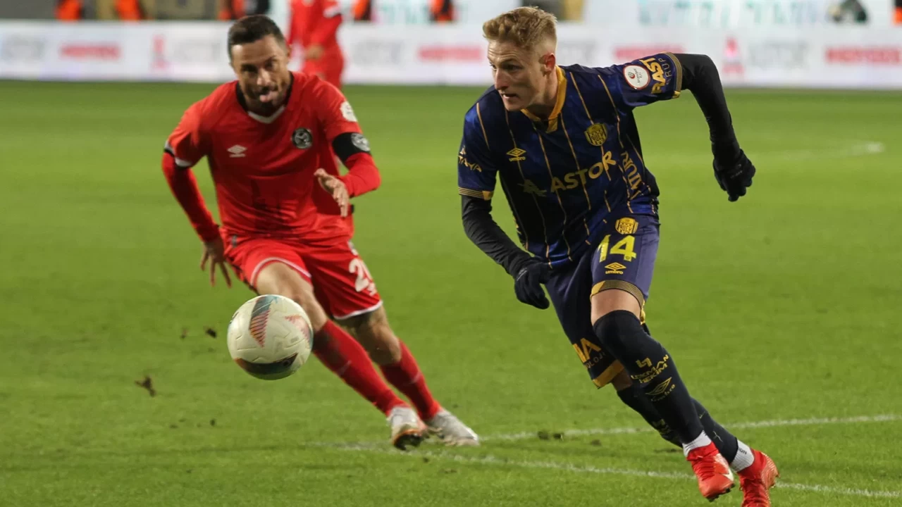 1. Lig'de 35. haftanın perdesi Manisa FK-MKE Ankaragücü karşılaşmasıyla açılacak