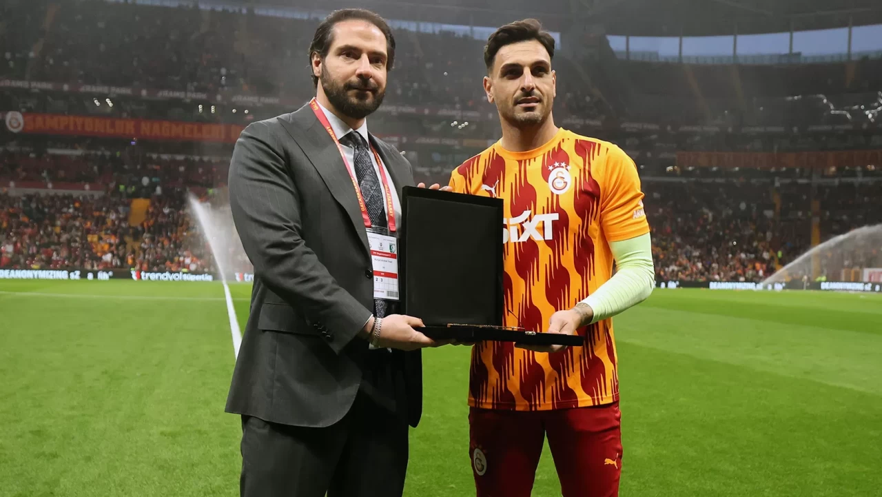 Galatasaray kalecisi Günay Güvenç, Fair Play ve Sosyal Sorumluluk Ödülü’nü aldı