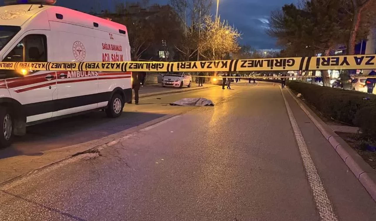 Otomobilin çarptığı kadın hayatını kaybetti