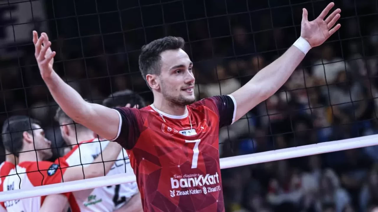 Ziraat Bankkart, CEV Kupası finaline avantajlı başladı | Maç Sonucu: Asseco Resovia 2-3 Ziraat Bankkart